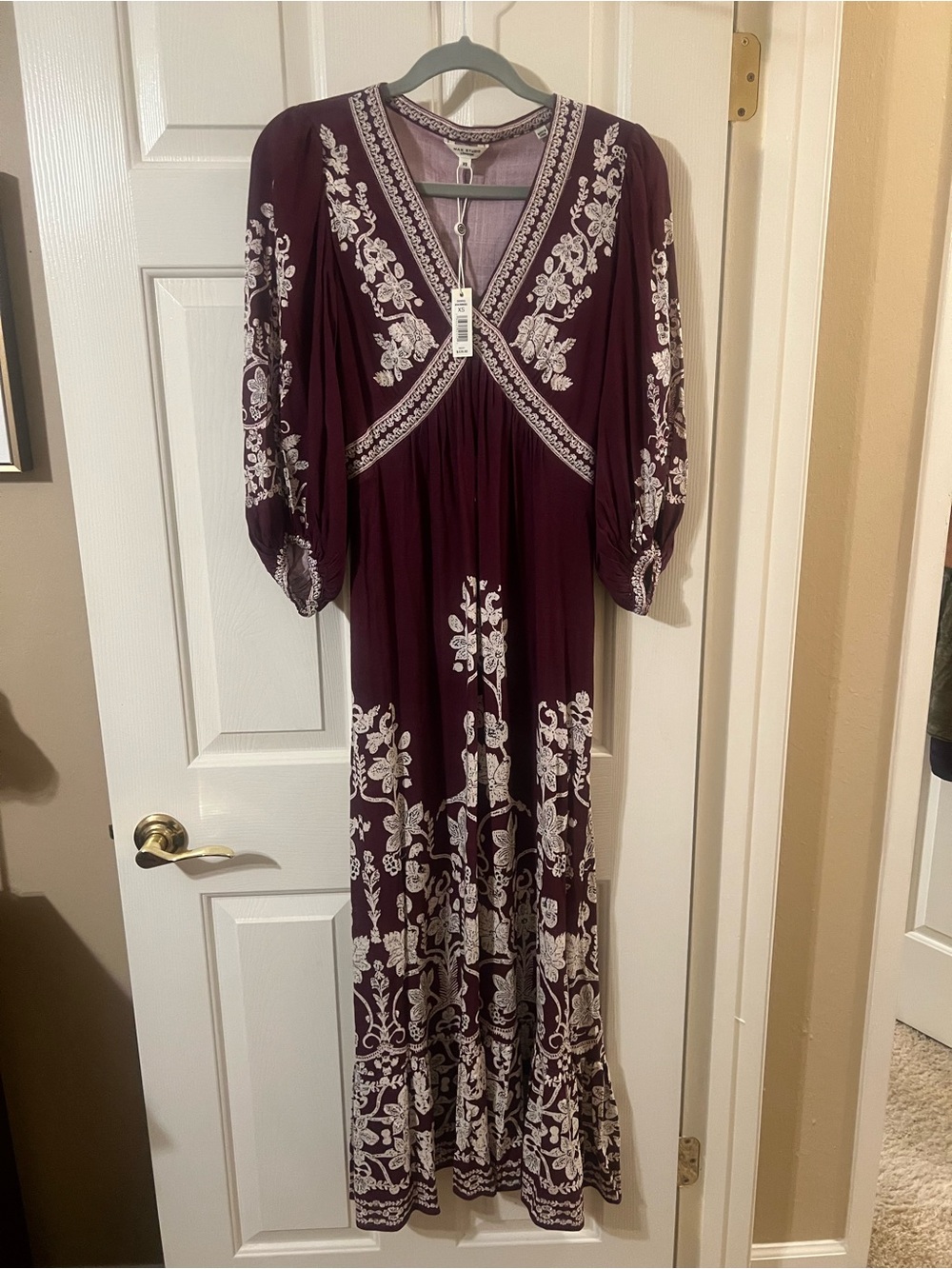 NWT Max Studio London Boho Burgundy and Cream 3/4 Sleeve V Neck Maxi Dress XS